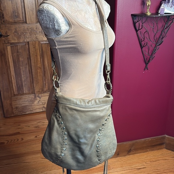 Aaneta Cleopatra Crossbody Handbag Purse olive Green boho distressed leather - Picture 8 of 15